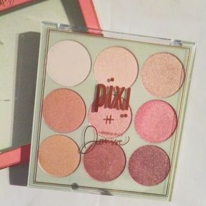 💜2 for $25💜🆕PIXI Blush Palette
